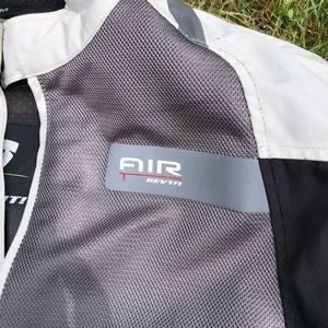 Rev’It Summer motorcycle jacket